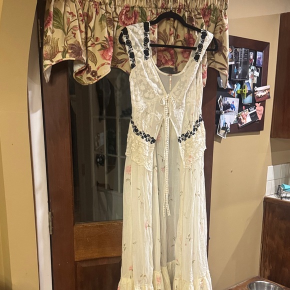 Free People Jackets & Blazers - Free People White Floral Lace Vest